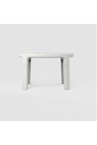 Bauen The Set: Table and Chairs