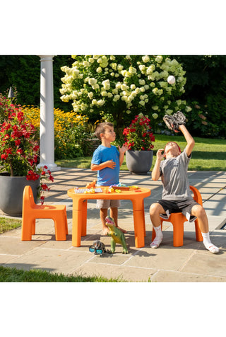 Bauen The Set: Table and Chairs